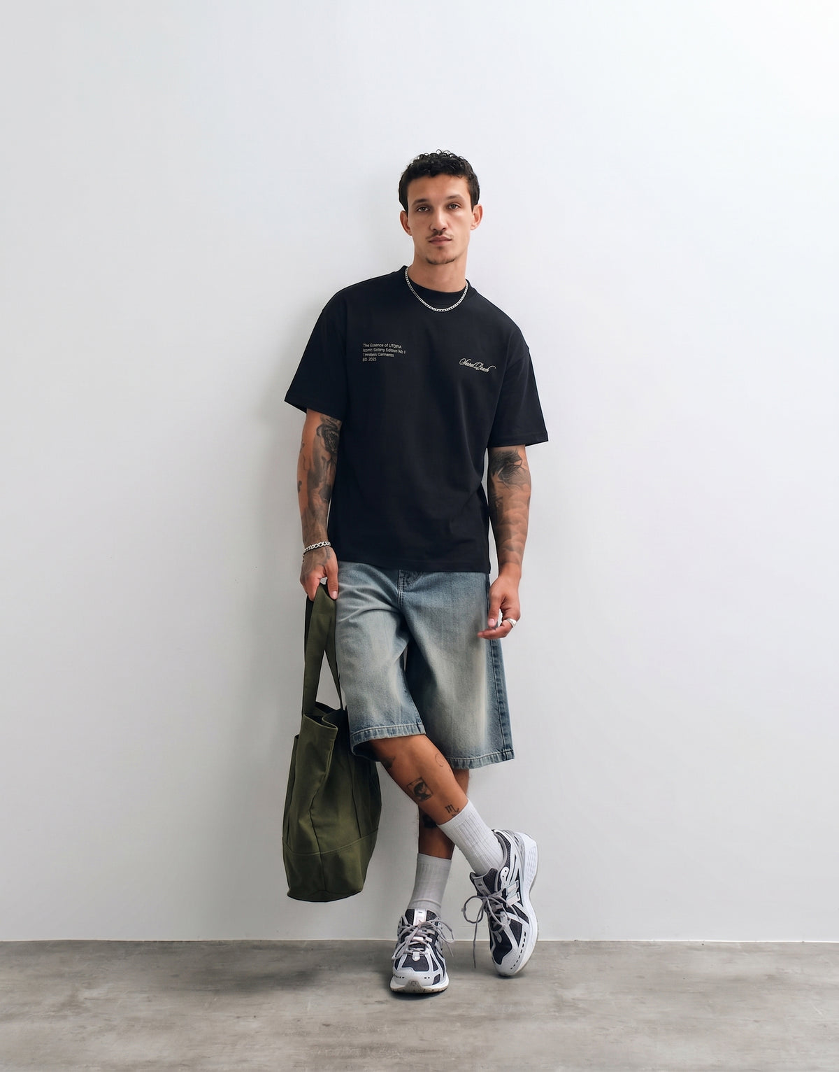 Unisex Black Oversized T-shirt
